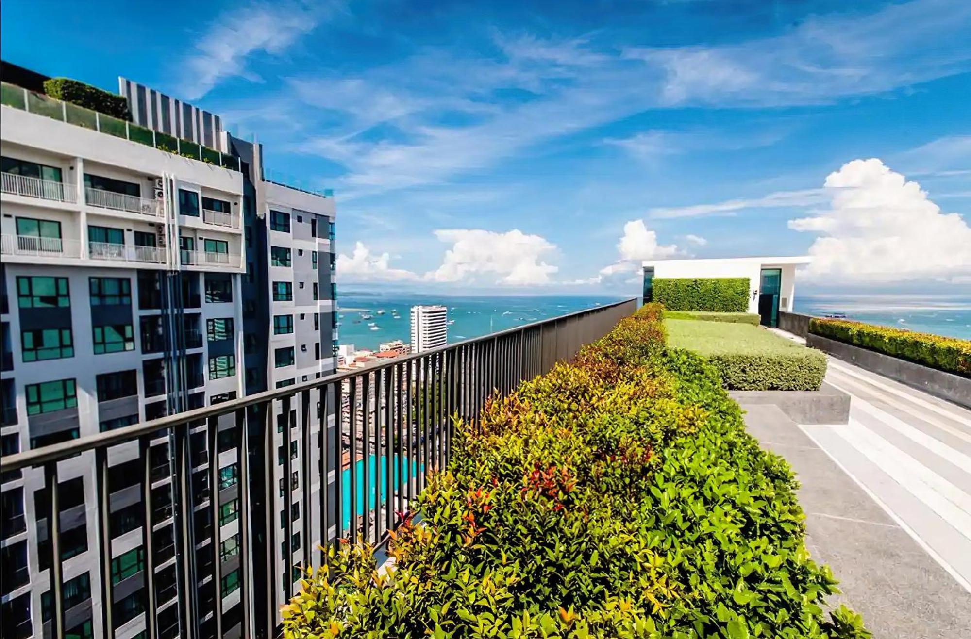 Central Pattaya - Sea View Large Balcony Condo With Infinity Pool Exterior photo