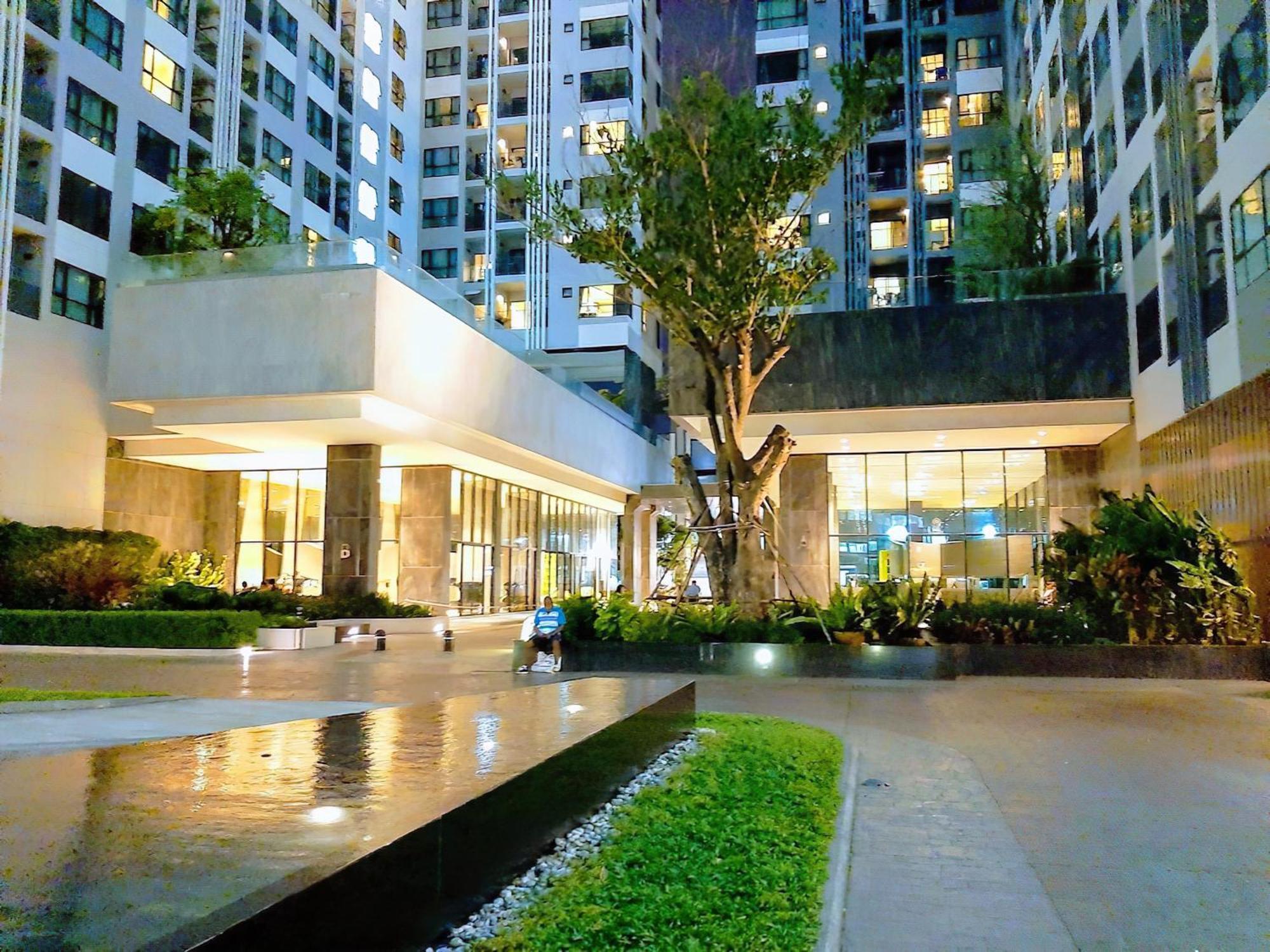 Central Pattaya - Sea View Large Balcony Condo With Infinity Pool Exterior photo